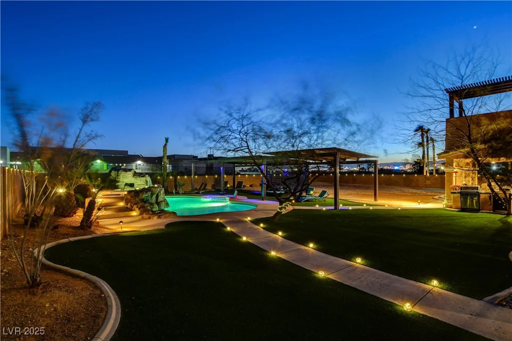 6689 Sparks, Las Vegas, NV 89142
