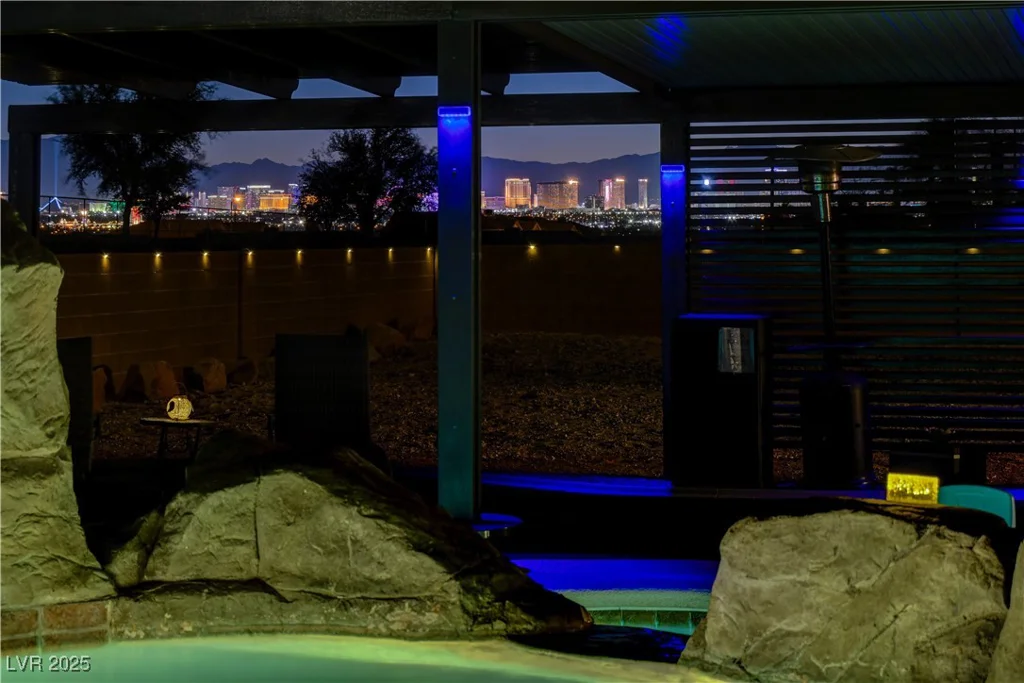 6689 Sparks, Las Vegas, NV 89142