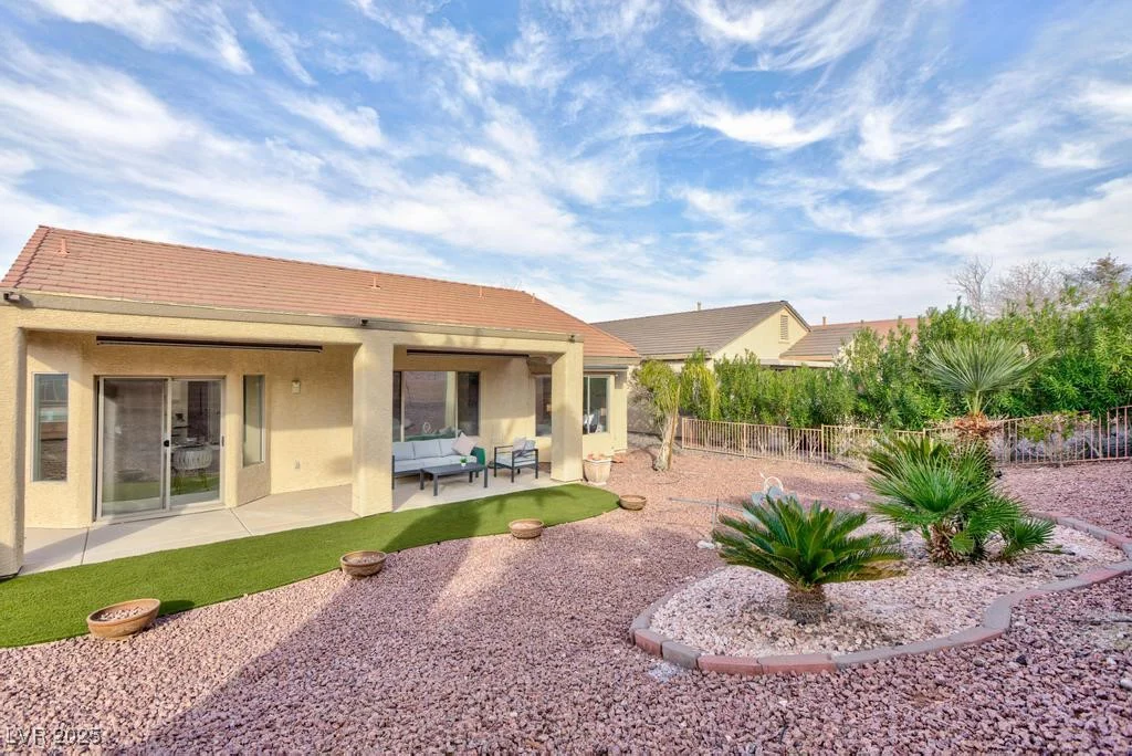 2125 Desert Woods, Henderson, NV 89012