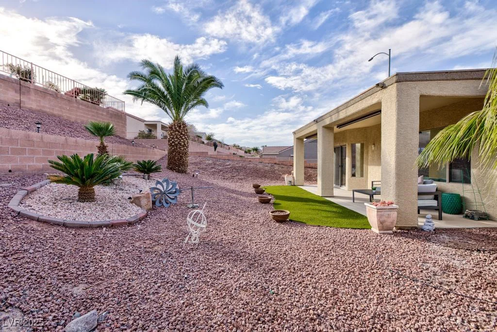2125 Desert Woods, Henderson, NV 89012