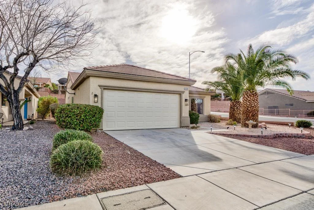 2125 Desert Woods, Henderson, NV 89012