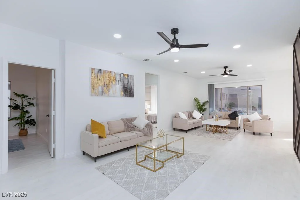 2125 Desert Woods, Henderson, NV 89012