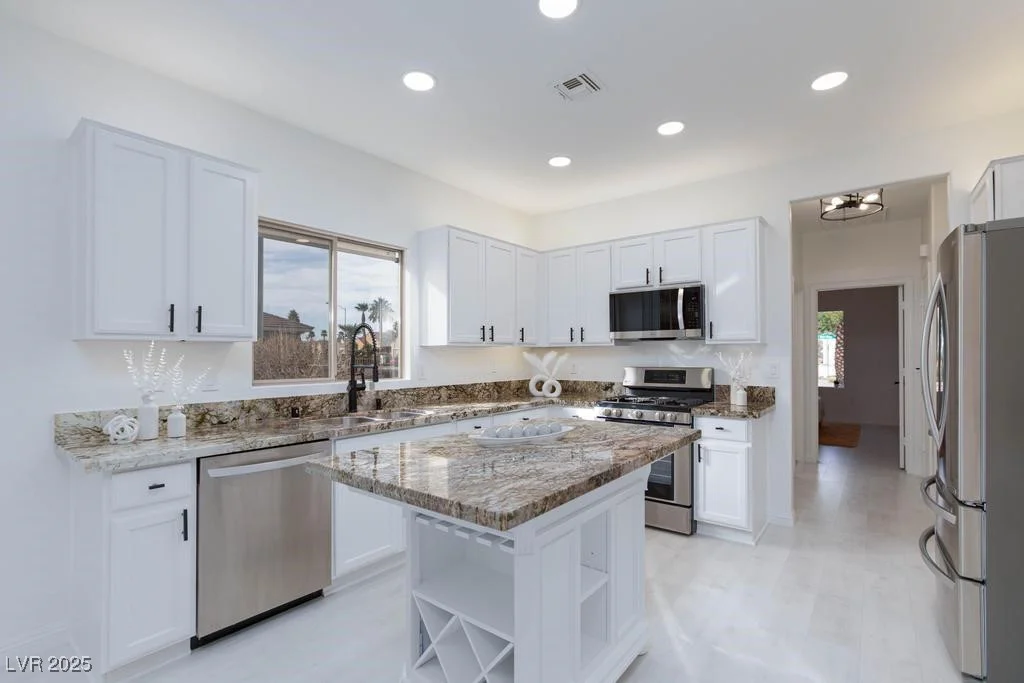 2125 Desert Woods, Henderson, NV 89012