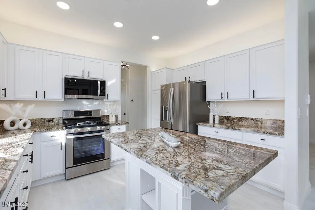 2125 Desert Woods, Henderson, NV 89012
