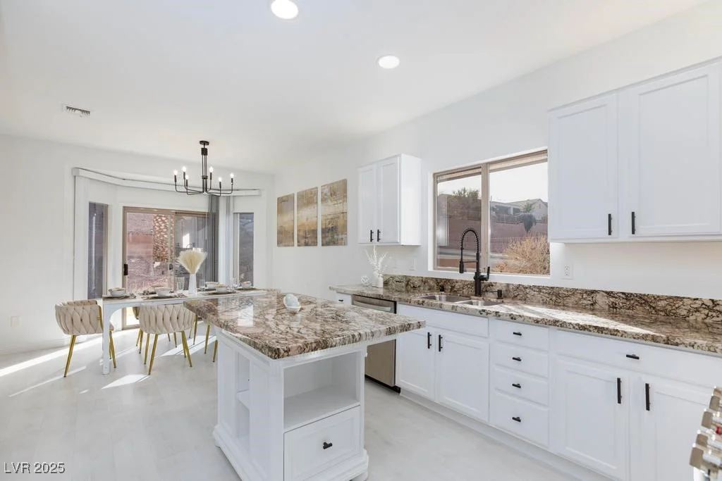 2125 Desert Woods, Henderson, NV 89012