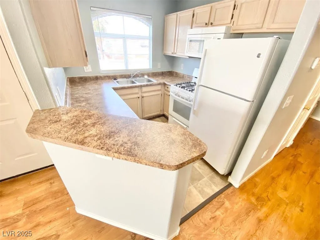 4508 Lake Mead, Las Vegas, NV 89108