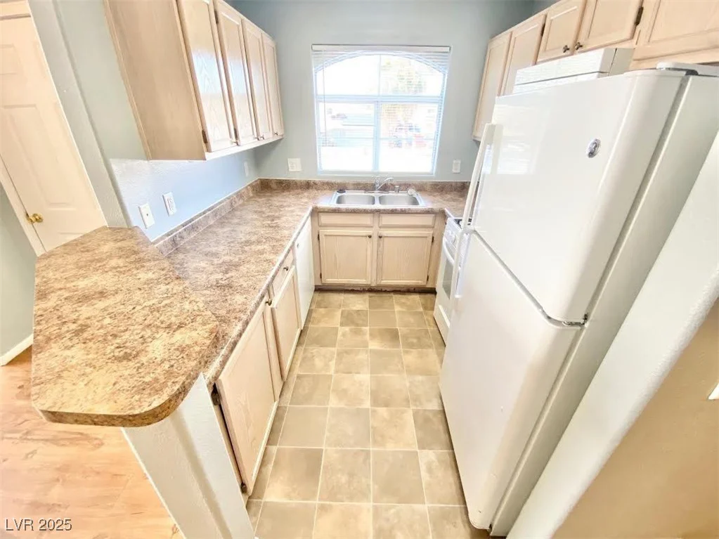4508 Lake Mead, Las Vegas, NV 89108