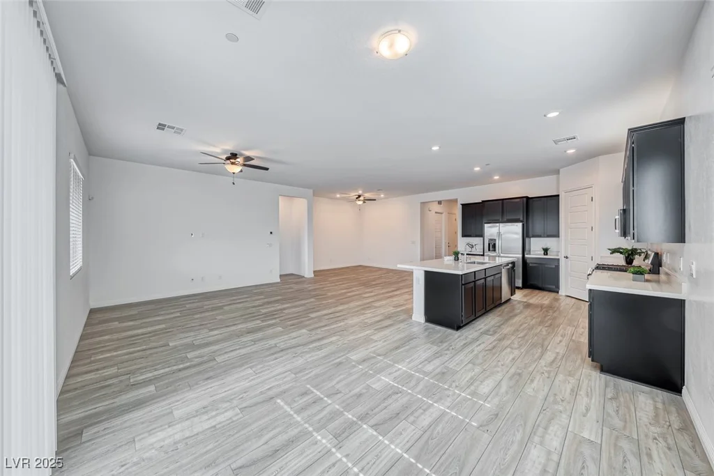 697 Sunray Park, Henderson, NV 89011
