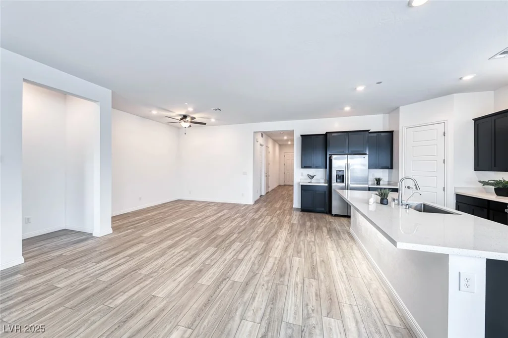 697 Sunray Park, Henderson, NV 89011