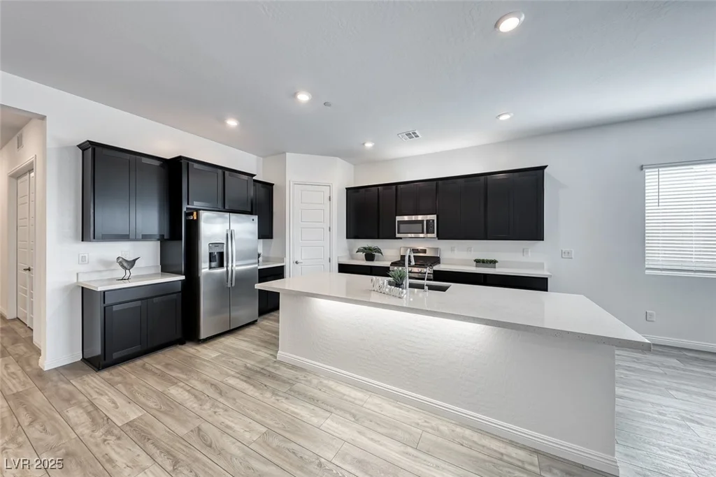 697 Sunray Park, Henderson, NV 89011