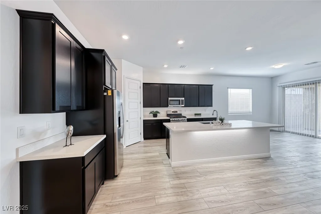 697 Sunray Park, Henderson, NV 89011