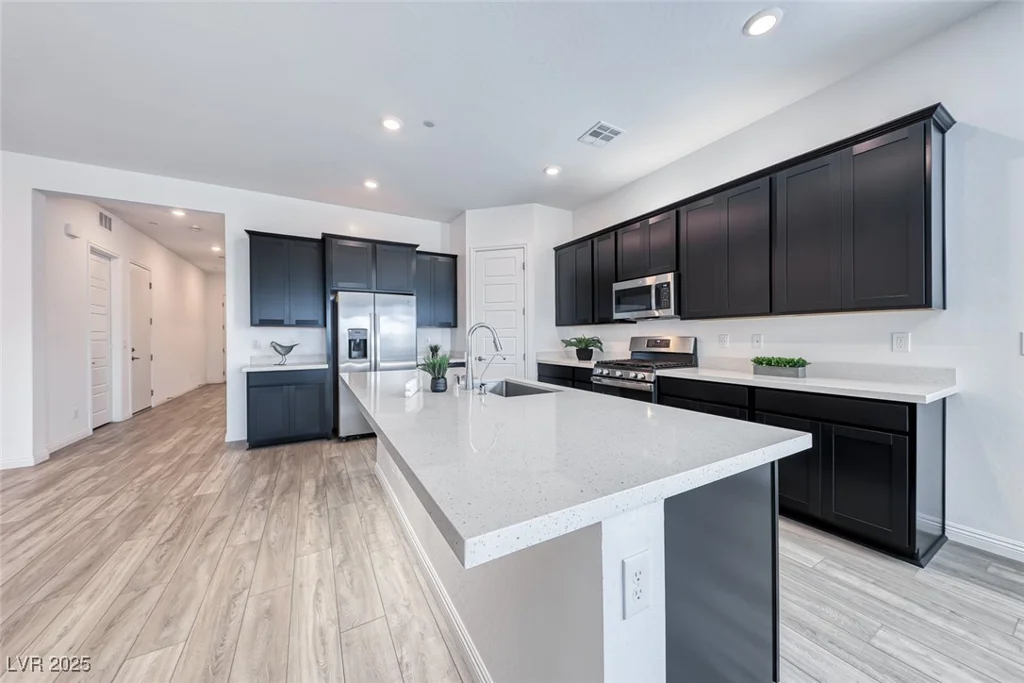 697 Sunray Park, Henderson, NV 89011