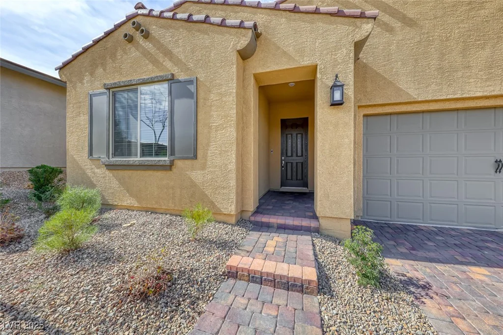697 Sunray Park, Henderson, NV 89011
