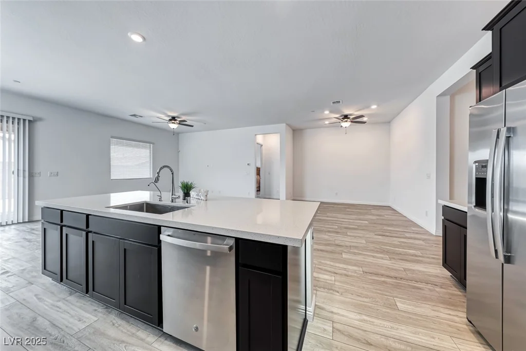697 Sunray Park, Henderson, NV 89011
