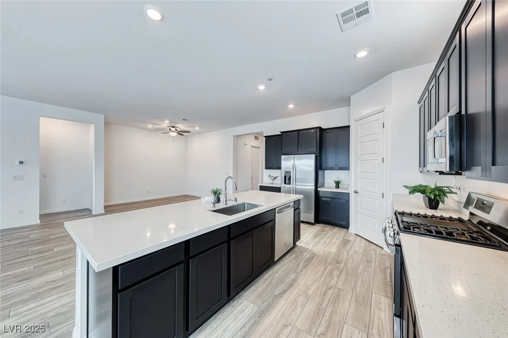 697 Sunray Park, Henderson, NV 89011