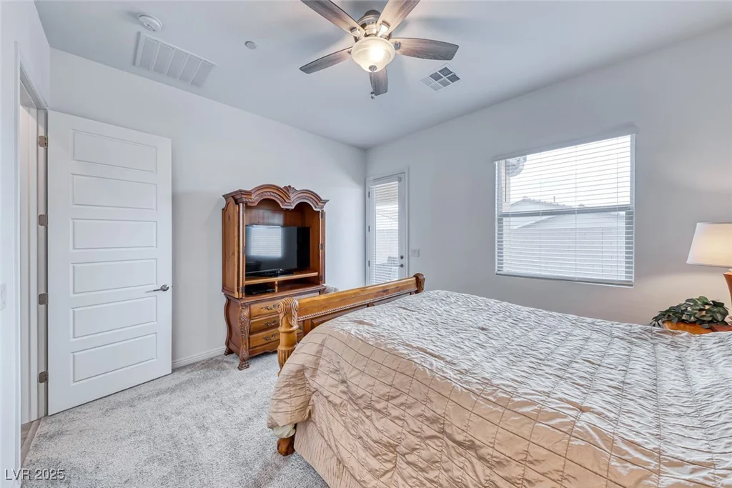 697 Sunray Park, Henderson, NV 89011