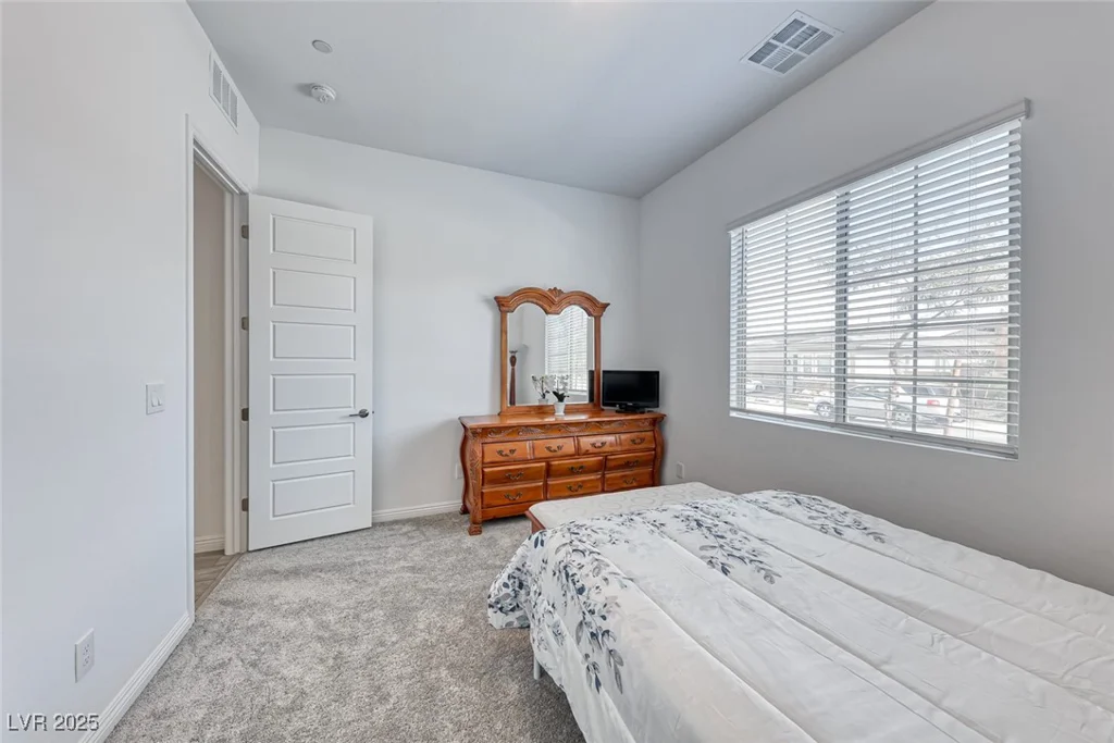 697 Sunray Park, Henderson, NV 89011