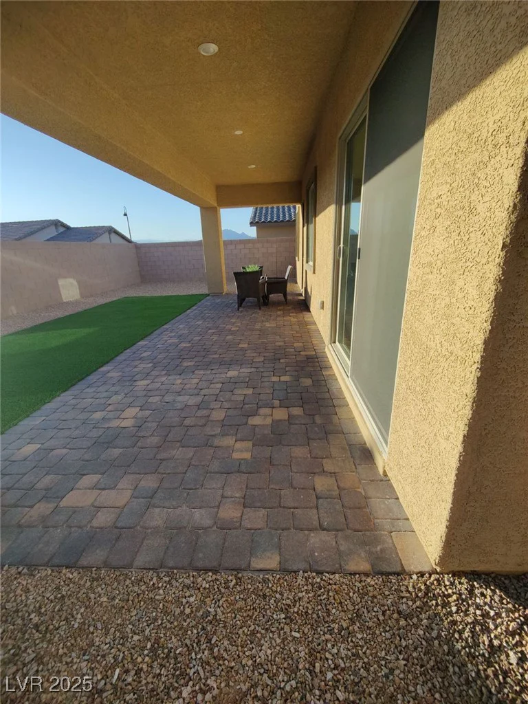 697 Sunray Park, Henderson, NV 89011