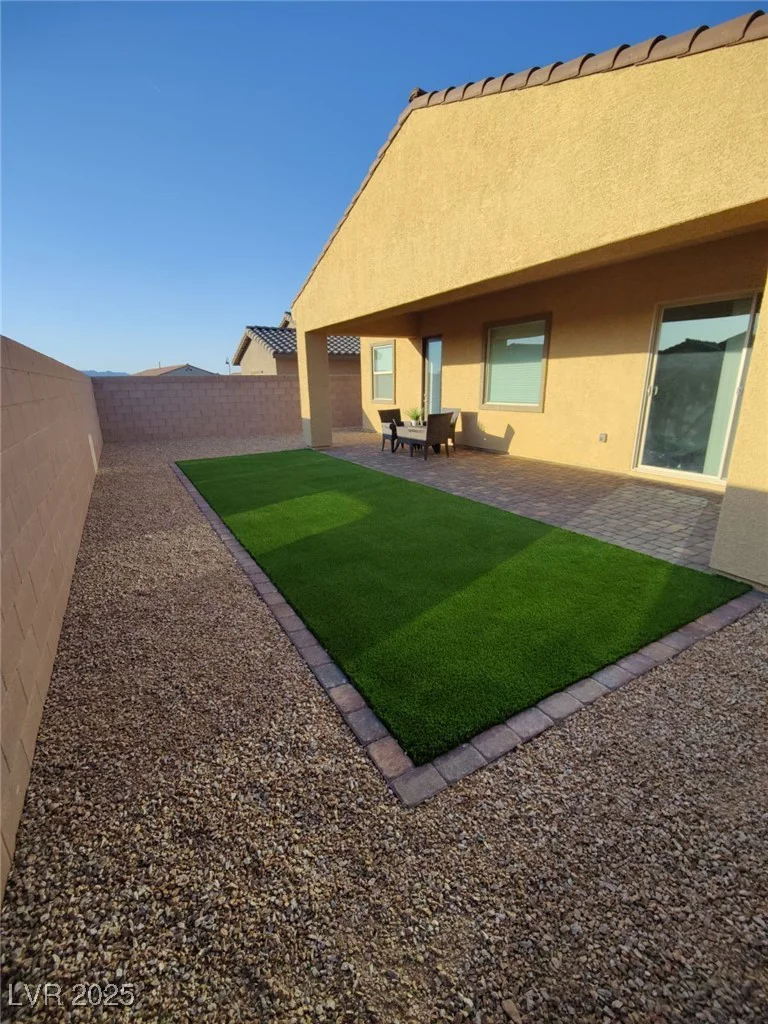 697 Sunray Park, Henderson, NV 89011