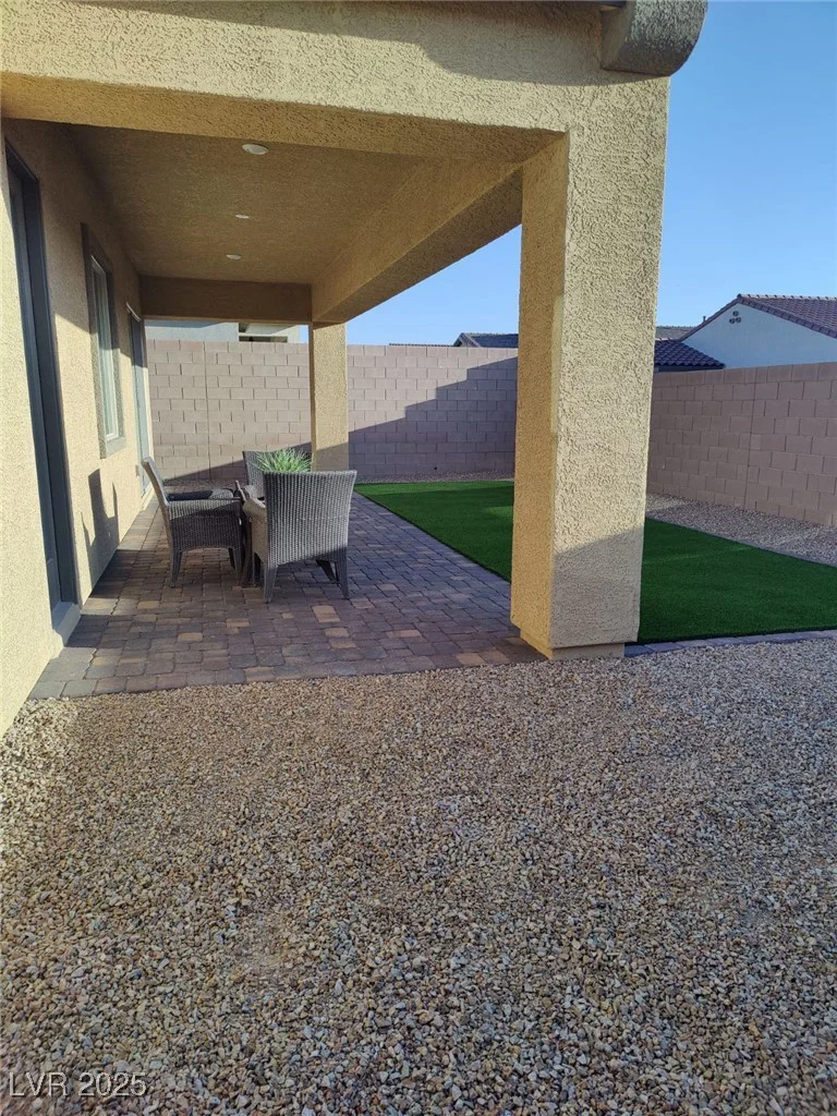 697 Sunray Park, Henderson, NV 89011