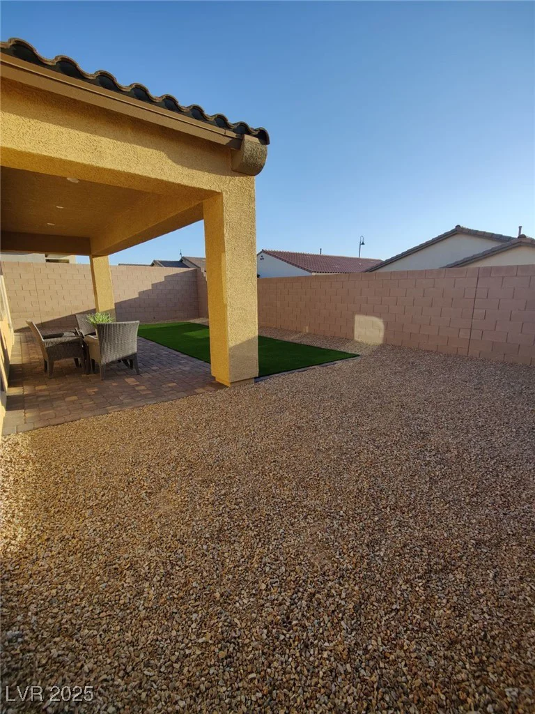 697 Sunray Park, Henderson, NV 89011