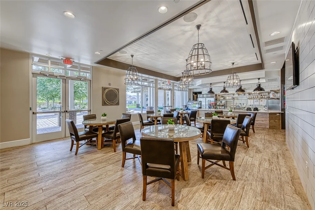 697 Sunray Park, Henderson, NV 89011