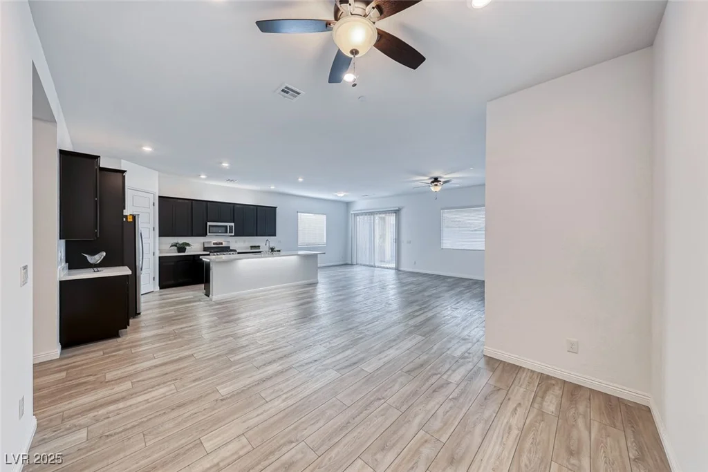 697 Sunray Park, Henderson, NV 89011