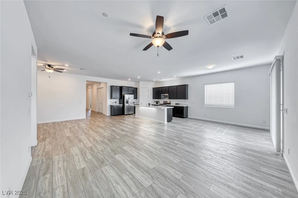 697 Sunray Park, Henderson, NV 89011