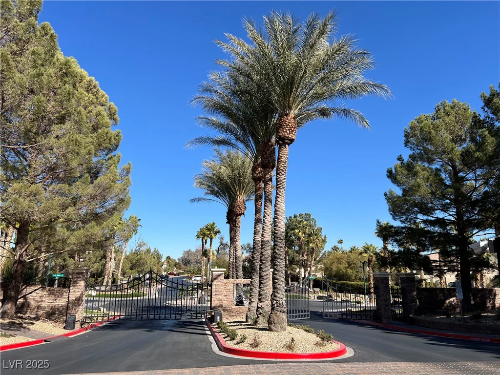 11009 Royal Highlands, Las Vegas, NV 89141
