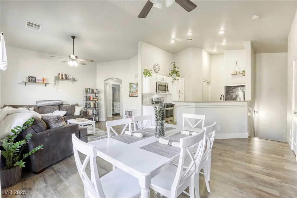 1099 Sheer Paradise, Henderson, NV 89002