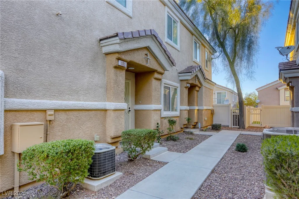 1099 Sheer Paradise, Henderson, NV 89002