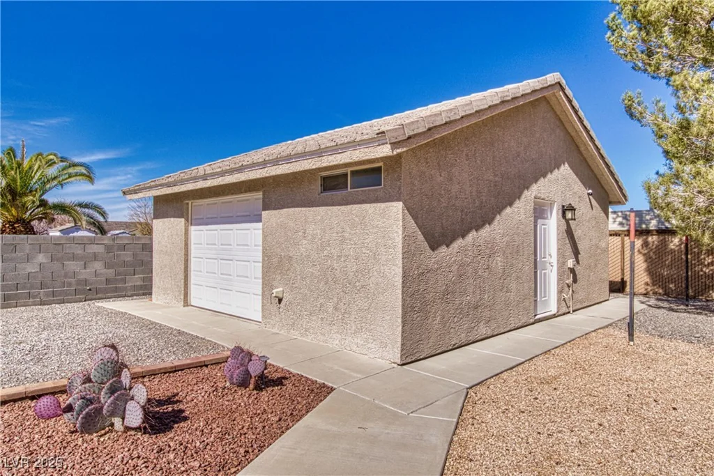 5090 Balhurst, Pahrump, NV 89061