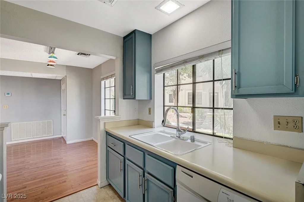 4718 Nara Vista, Las Vegas, NV 89103