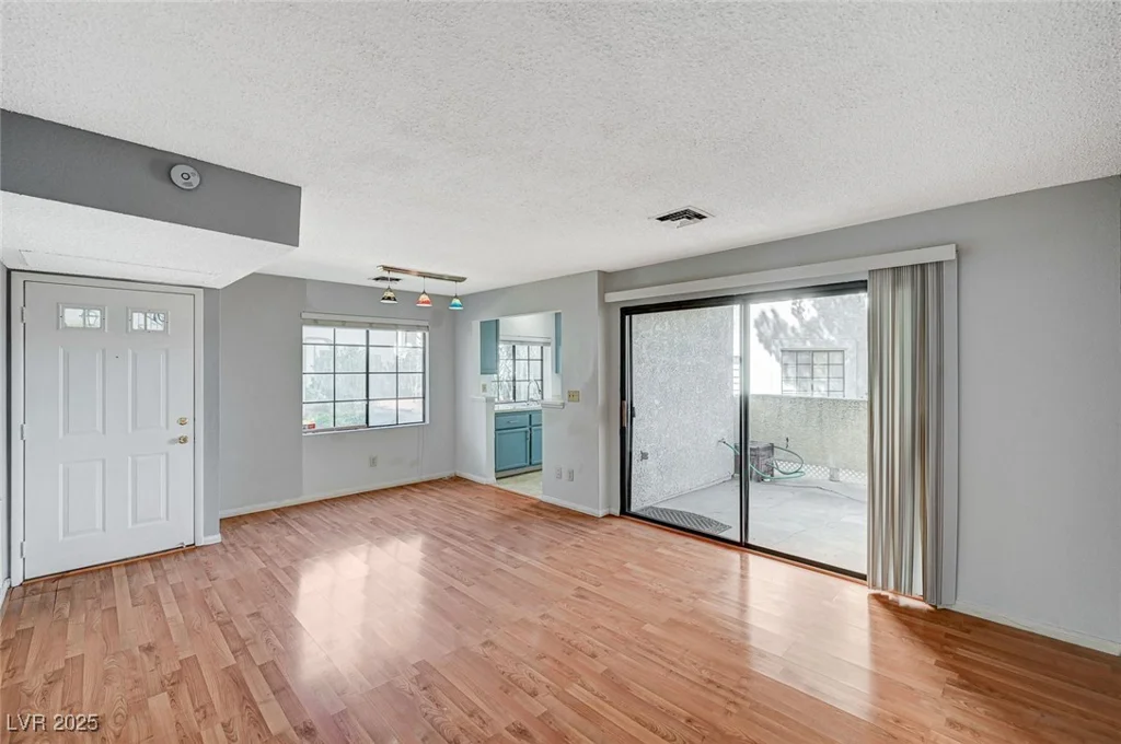 4718 Nara Vista, Las Vegas, NV 89103