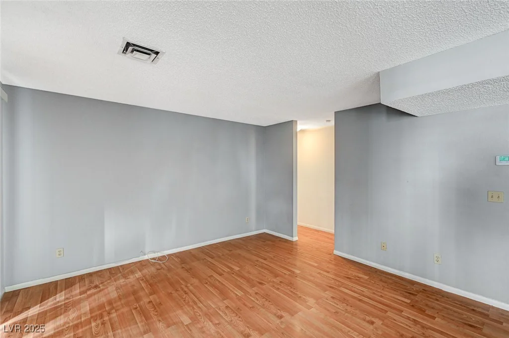 4718 Nara Vista, Las Vegas, NV 89103