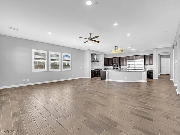 380 Baratheon, Las Vegas, NV 89183