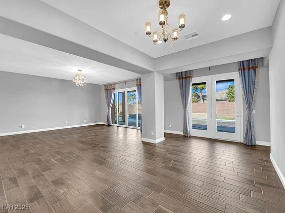 380 Baratheon, Las Vegas, NV 89183