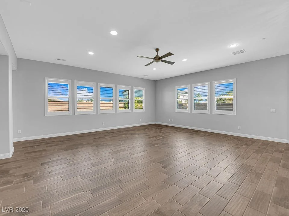 380 Baratheon, Las Vegas, NV 89183