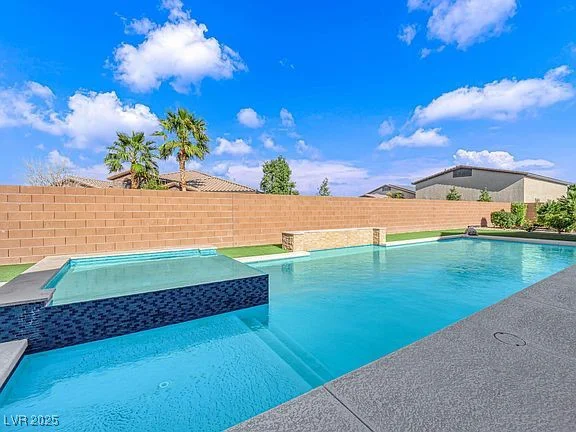 380 Baratheon, Las Vegas, NV 89183