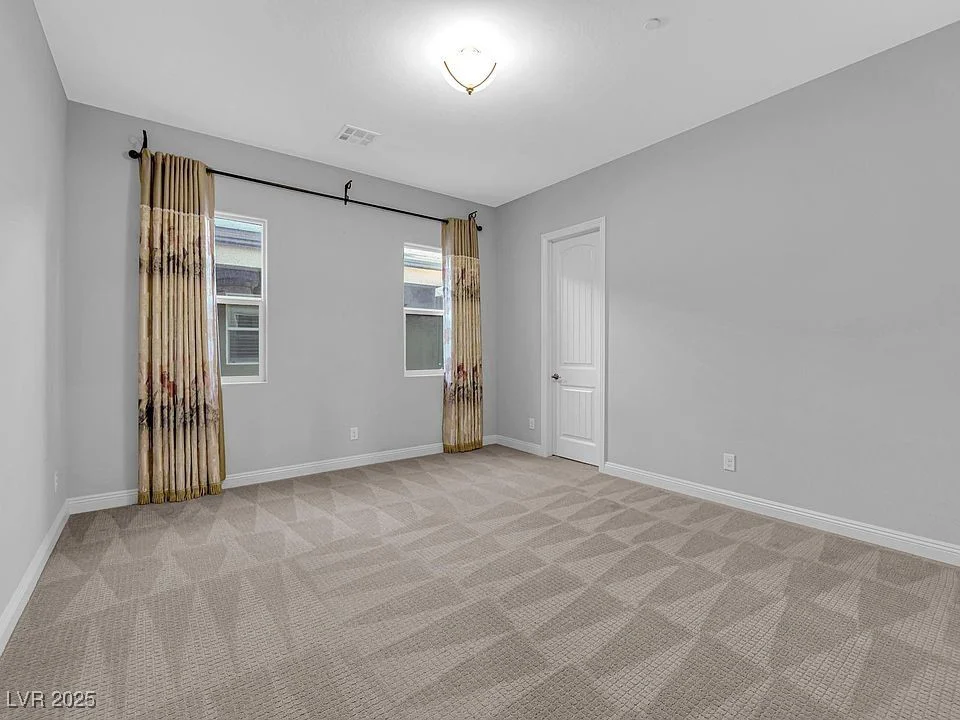 380 Baratheon, Las Vegas, NV 89183