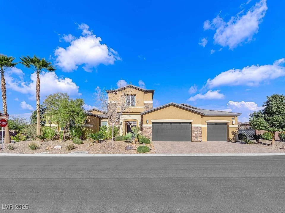 380 Baratheon, Las Vegas, NV 89183