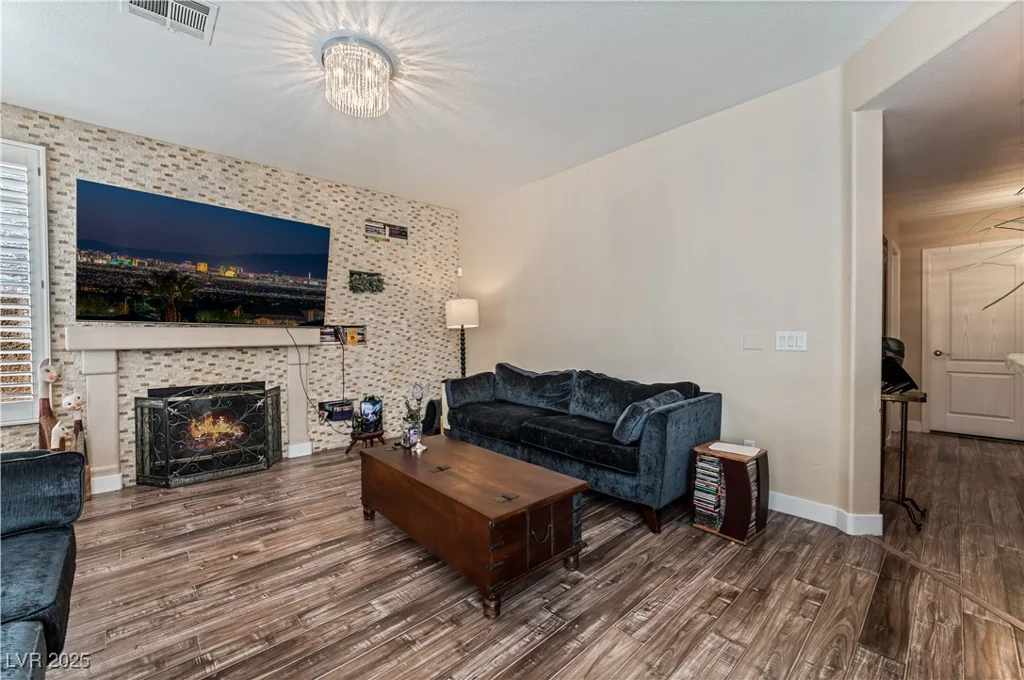 7837 Silver Plateau, Las Vegas, NV 89128