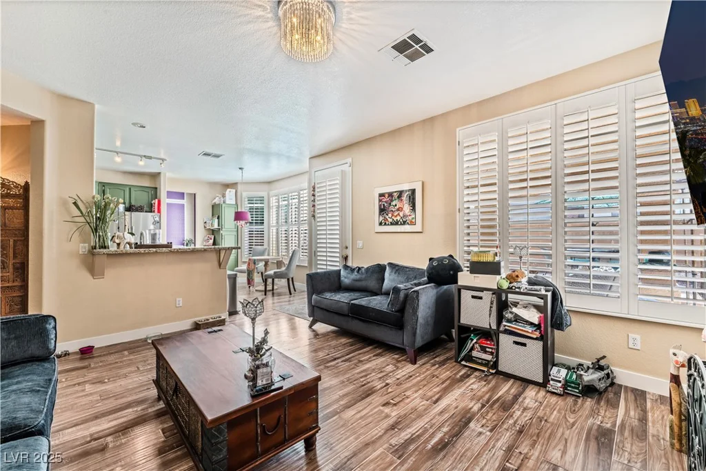 7837 Silver Plateau, Las Vegas, NV 89128