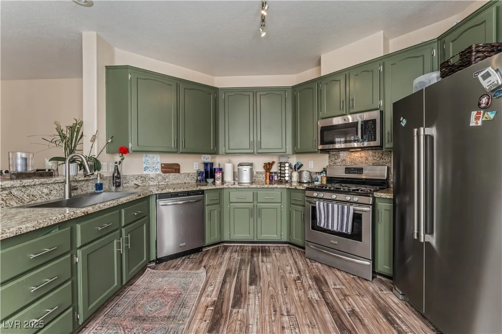 7837 Silver Plateau, Las Vegas, NV 89128