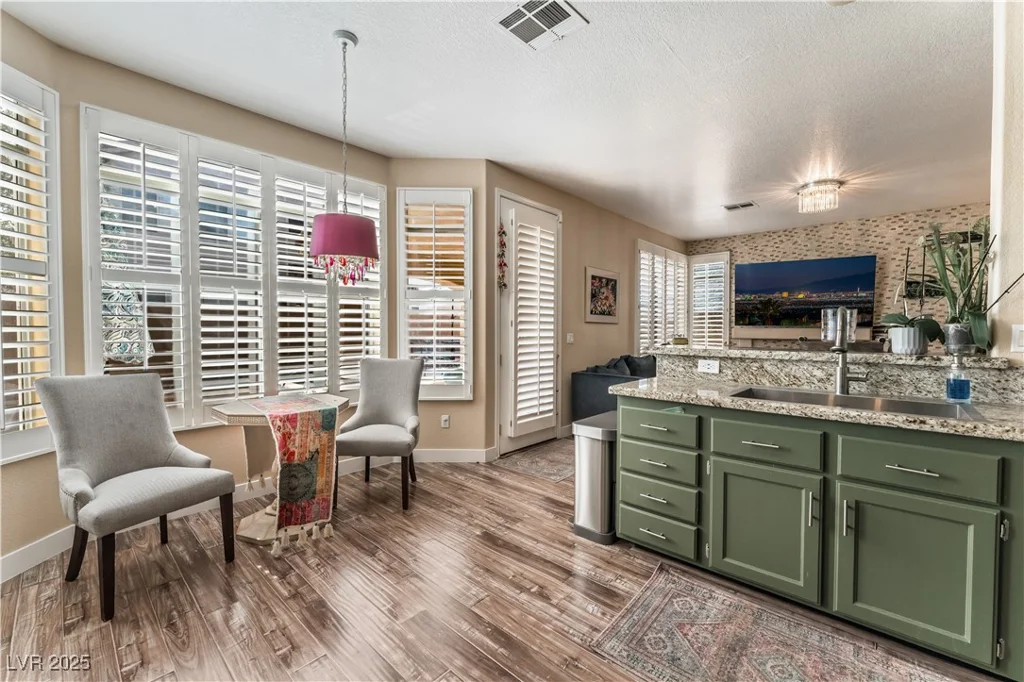 7837 Silver Plateau, Las Vegas, NV 89128