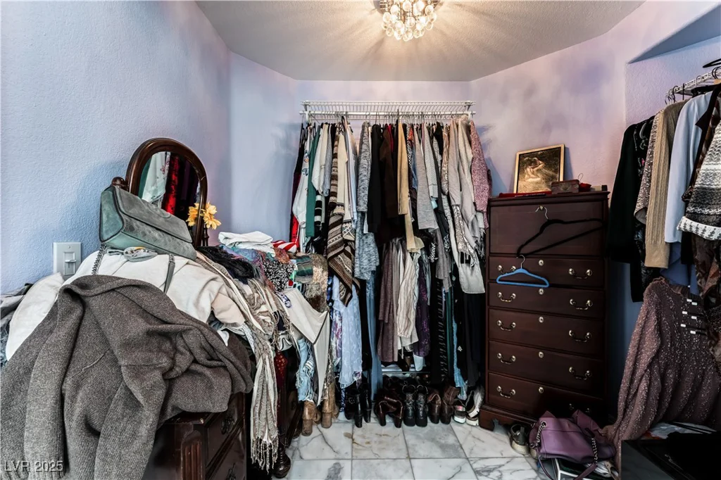 7837 Silver Plateau, Las Vegas, NV 89128
