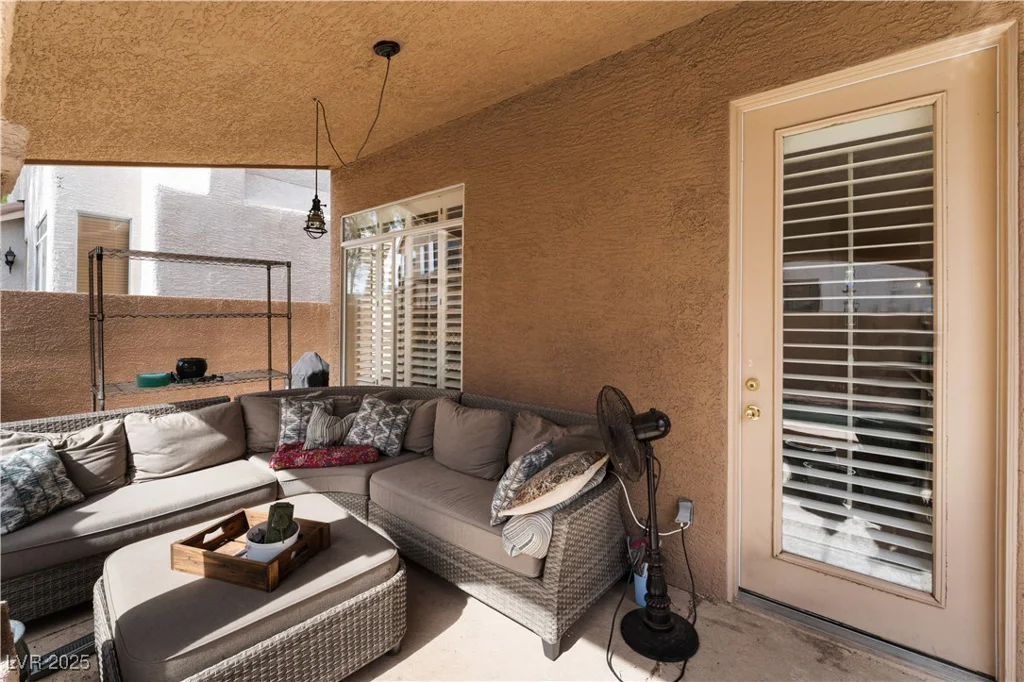 7837 Silver Plateau, Las Vegas, NV 89128