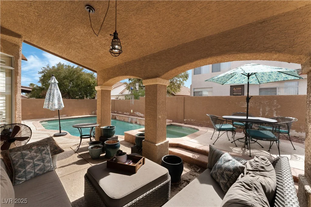 7837 Silver Plateau, Las Vegas, NV 89128
