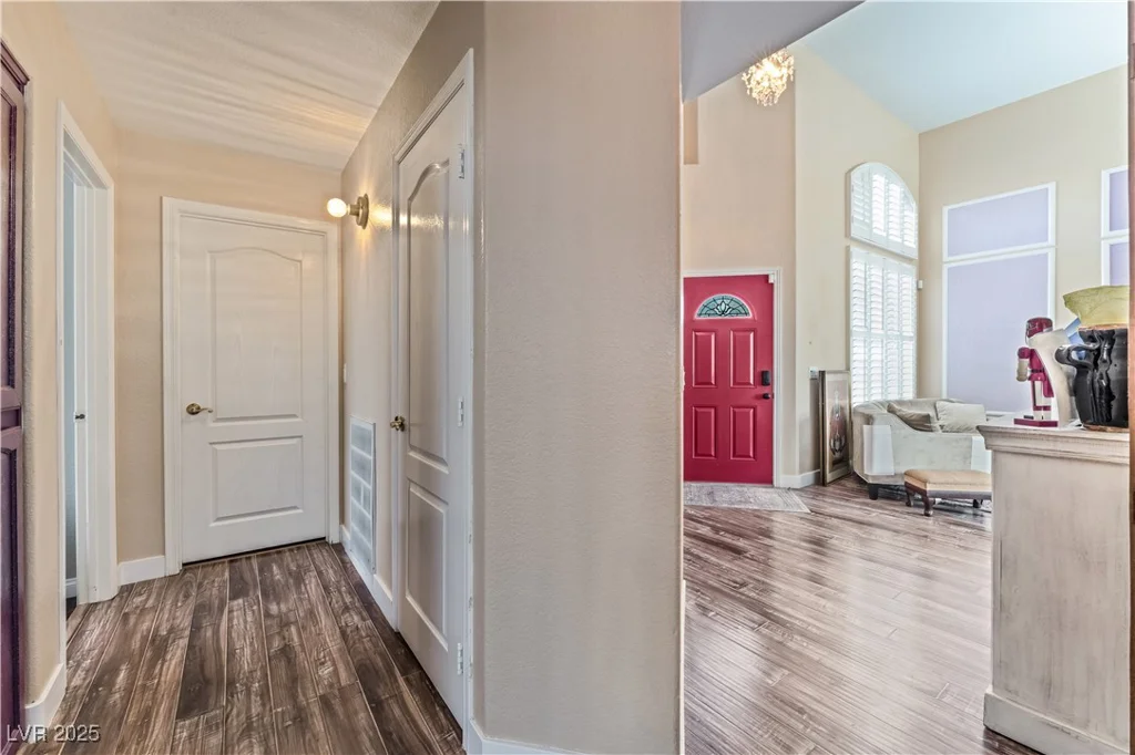 7837 Silver Plateau, Las Vegas, NV 89128