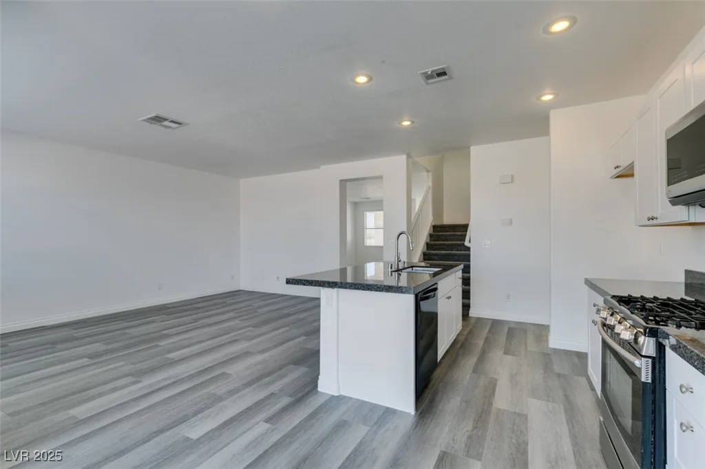 4141 Coburn, North Las Vegas, NV 89032